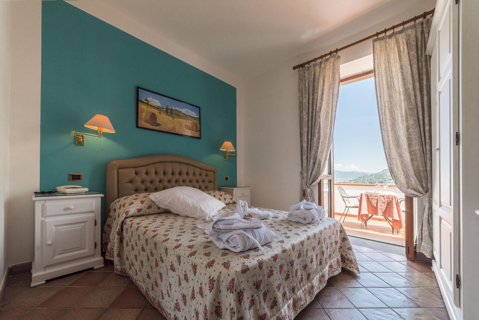 Hotel Hermitage Кастелабате Екстериор снимка