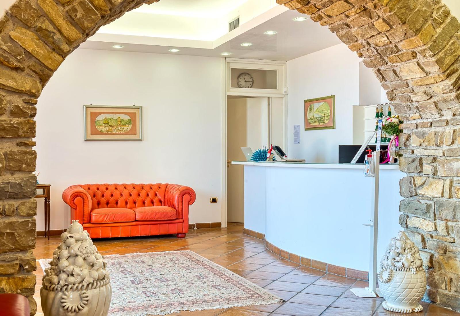 Hotel Hermitage Кастелабате Екстериор снимка